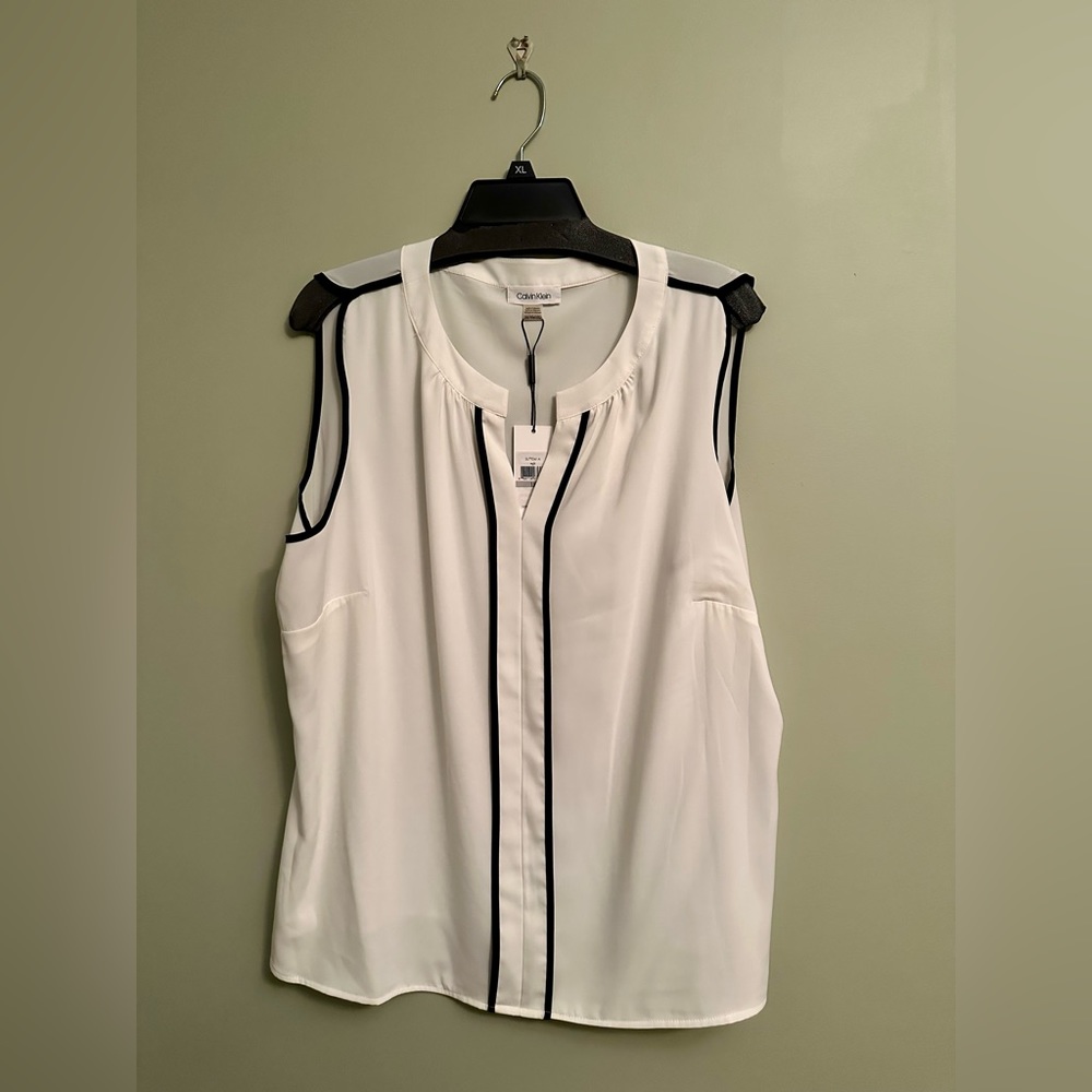 NWT Calvin Klein sleeveless top.